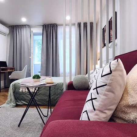 Apartment In The Center сдам предпочтительно русcкоговорящим *